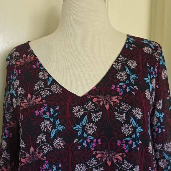 Tempted black floral a-line shift dress with lace open back, EUC, Sz. M - Picture 2 of 8